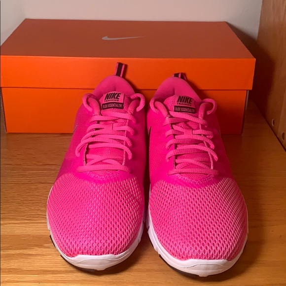 NIKE FLEX ESSENTIALS TR - Picture 2 of 7